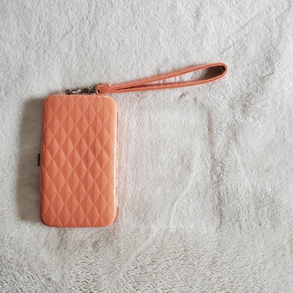 Iphone/Ipod Wristlet Wallet - Picture 2 of 4